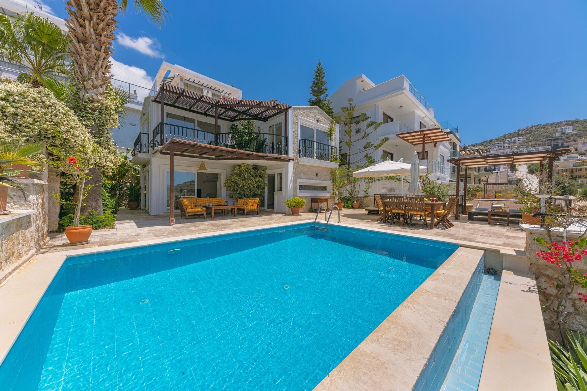 Optimising Space in Full Renovations of Premium Villas