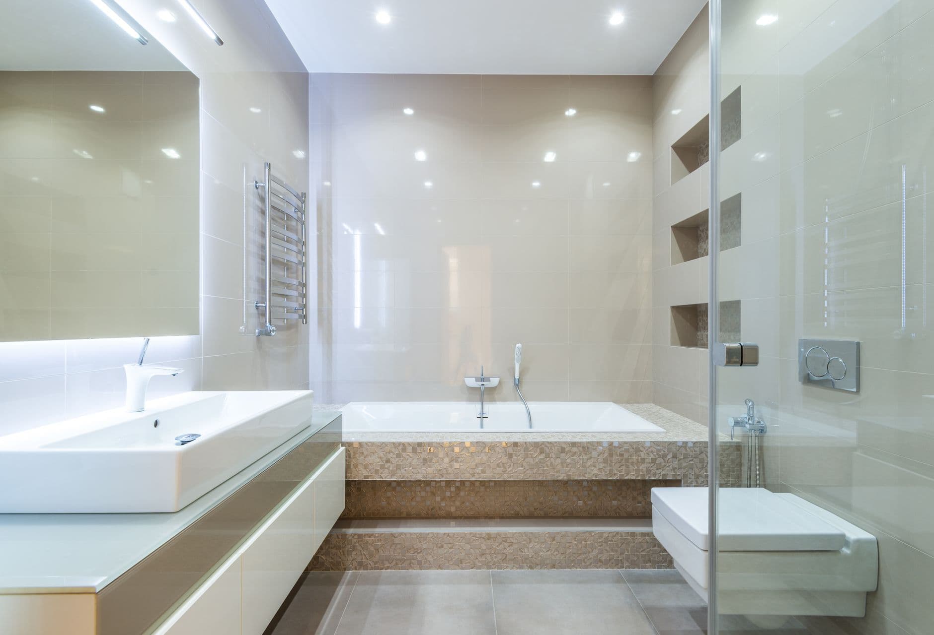 Guía de Reformas de Baños de Lujo en Málaga 2026