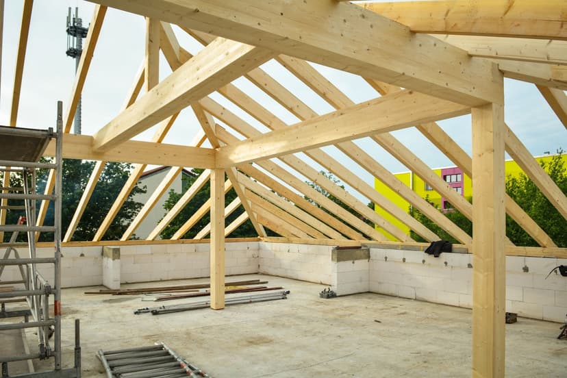 Erfahren Sie, wie Sie Ihr Haus in Alhaurín de la Torre im Jahr 2025 renovieren können. Leitfaden mit realen Preisen, Vorschriften, Hilfen und praktischen Beispielen.