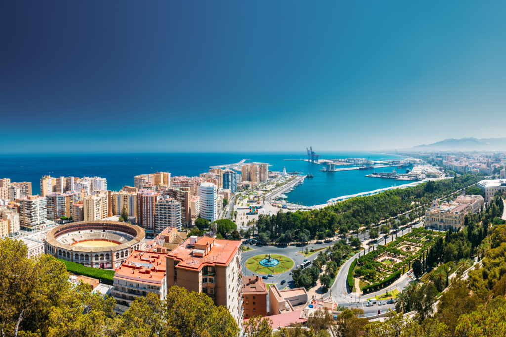 Reformas en Málaga capital: pisos, chalets, locales. Más de 20 años de experiencia, licencia incluida y garantía. WhatsApp +34 612 286 273.